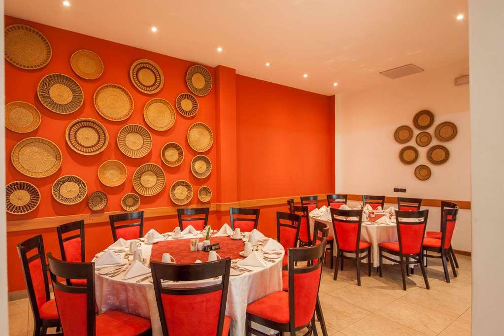 Fiesta Royale Hotel Accra Restaurant photo