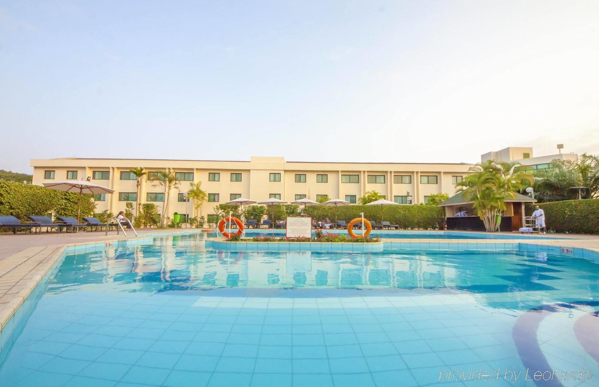 Fiesta Royale Hotel Accra Exterior photo